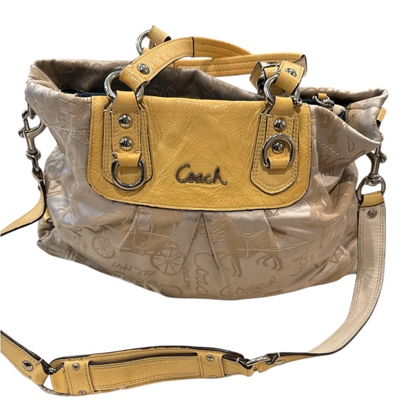 🌻 COACH F15656 🌻 horse and carriage shoulder bag‎ - Picture 1 of 8
